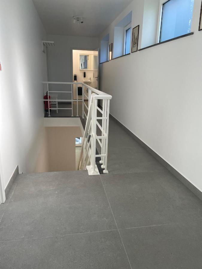 Akuta Flat *